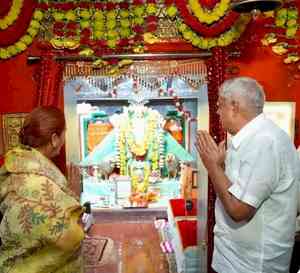 Vice President Jagdeep Dhankhar offers prayers at Jaisalmer's Tanot Mata temple