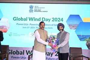 Collective action required to achieve renewable energy targets: MoS Shripad Yesso Naik