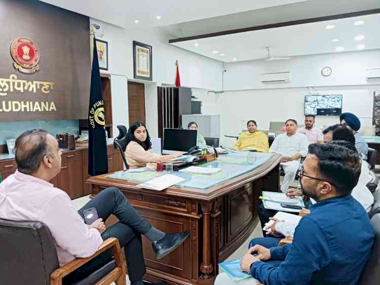 DC holds meeting regarding providing housing for labour working in industries