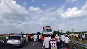 Speeding truck mows down 5 women farmers in Solapur