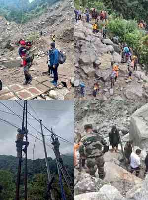 Tourists stranded in Sikkim: Army's Trishakti helping in relief operations