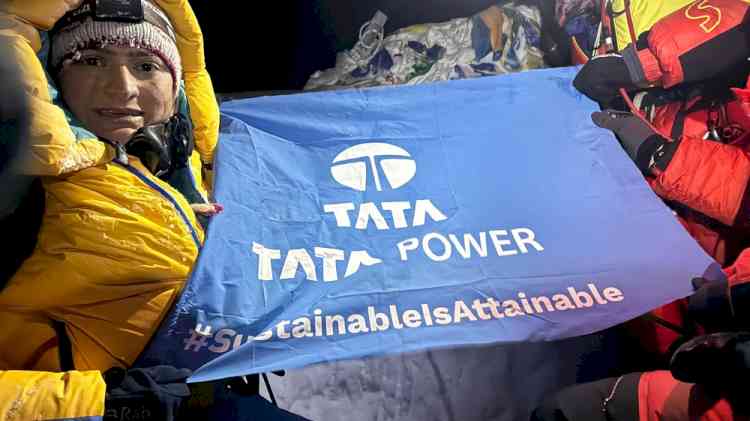 Ace mountaineer Baljeet Kaur scales Mt. Everest with Tata Power's `Sustainable is Attainable’ message