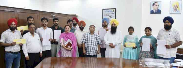 Gurmeet Singh Khudian hands over job letters to eight youth