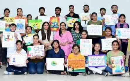 हिंदू कॉलेज का एनएसएस वालंटियर विश्वजीत पोस्टर मेकिंग प्रतियोगिता में तृतीय