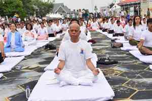 Matter of pride that whole world is adapting yoga: Himachal Governor