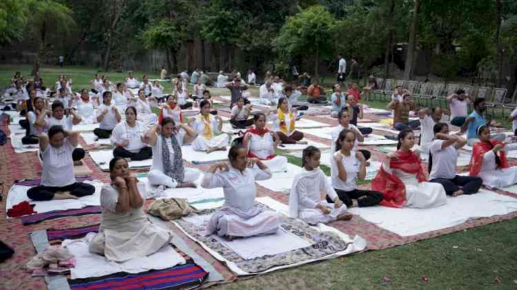 On World Yoga Day, special event organised at Shivpuri Mandir
