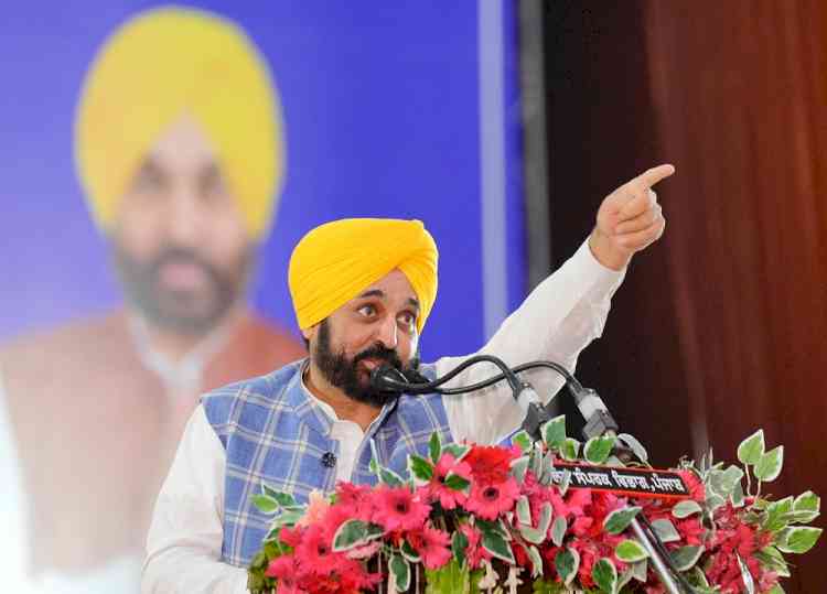CM quips over ongoing squabble of power in Akali Dal