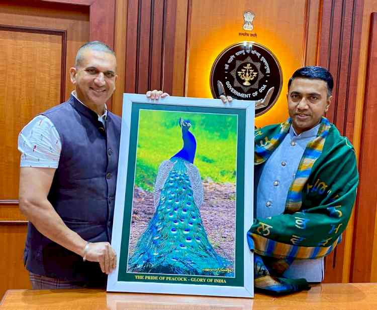 Chief Minister Goa launches Pictorial Art Work “Pride of Peacock is Glory of India” of Punjab based Nature Artist in Goa