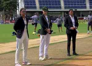 Women's Test: India win toss, opt to bat first against South Africa