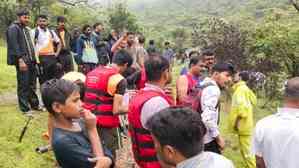 Four minor kids among 5 picnickers drown in Pune waterfall