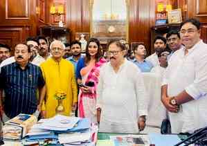 'Defied Constitution', Bengal Guv slams Speaker over oath ceremony of Trinamool MLAs