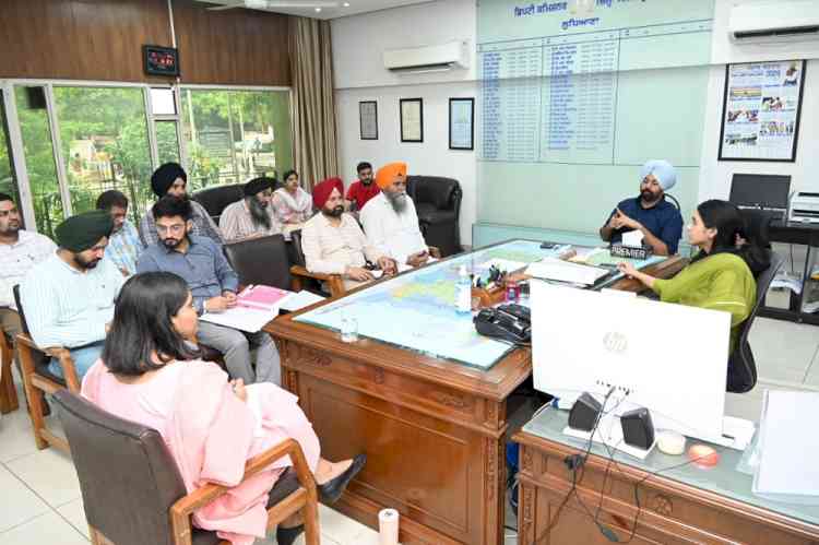 DC reviews different projects to clean 'Buddha Dariya'; issues directions to intensify plantation drive 