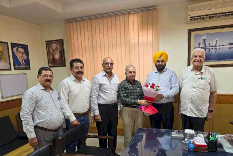 Delegation of Apex Chamber met CE PSPCL 
