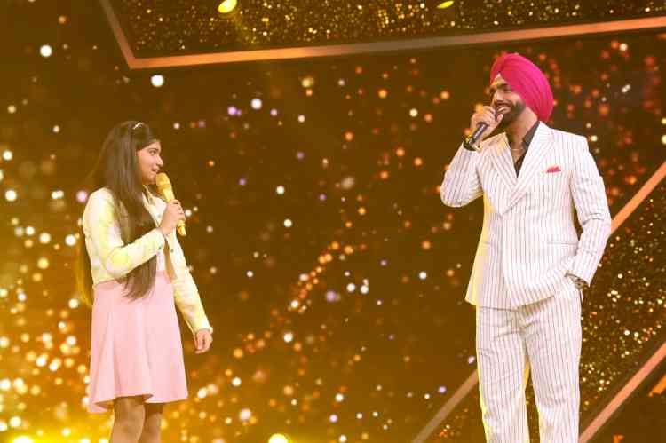 Khushi I have become your fan” says the charming actor Vicky Kaushal to contestant Khushi Nagar on Superstar Singer 3