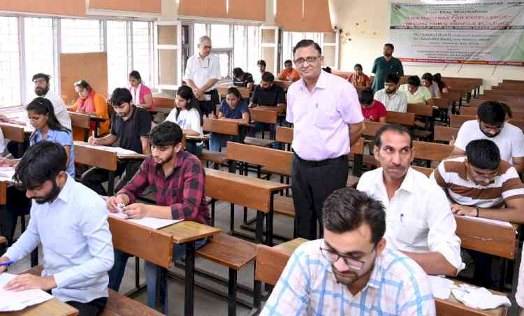 एमए-पत्रकारिता, एमए-मनोविज्ञान सहित अन्य पीजी पाठ्यक्रमों की प्रवेश परीक्षाएं आयोजित