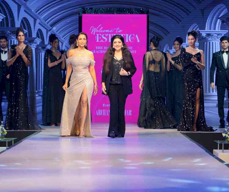 Malaika Arora Dazzles in Archana Kochhar's “Midnight Ebony” Collection at Delhi Fashion Show