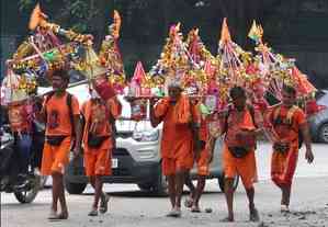 Kanwar Yatra: Eateries told to display names of owners, Opposition fumes at govt 'diktat'