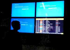 Worldwide tech outage ground flights, disrupts online services