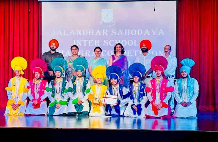 Innocent Hearts School, Noorpur Bhangra Team Bags Second Position in Jalandhar Sahodaya Inter-School Bhangra Competition