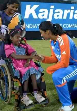 Women’s Asia Cup: Smriti Mandhana gifts phone to young cricket fan in wheelchair