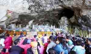 Over four lakh devotees perform ongoing Amarnath Yatra in 24 days