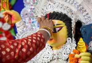Mamata Banerjee hikes Durga Puja donations for clubs to Rs 85,000