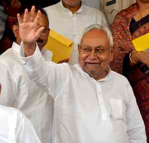 Nitish Kumar welcomes special package for Bihar  