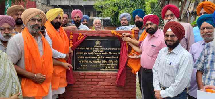 MLA Sidhu kick starts project to construct RMC road in Industrial Area-B