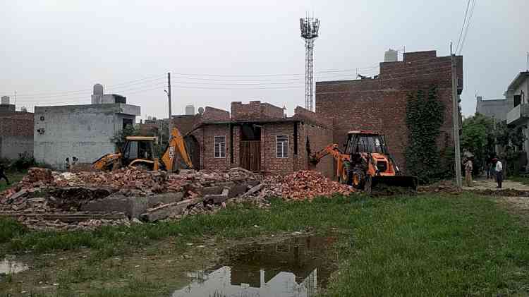 GLADA demolishes six unauthorized colonies in villages Jagirpur & Meharban today 