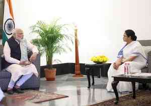 Bengal CM likely to meet PM Modi during her Delhi visit