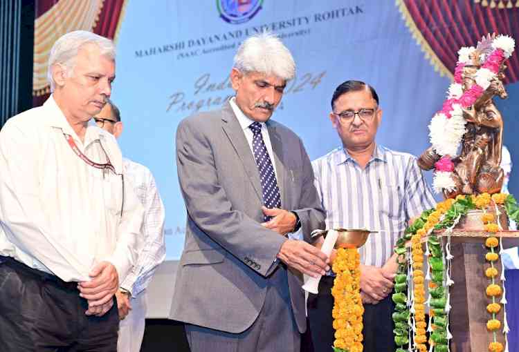 MDU VC Prof Rajbir Singh inspires students to utilize the time spent in university for knowledge enhancement, capacity building, and holistic personality development