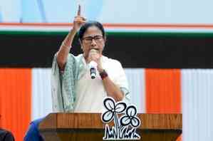 B'desh objects to Mamata Banerjee's 'offer' to shelter refugees amid civil unrest