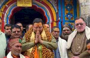 CM Pushkar Singh Dhami prays at Baba Kedarnath, engages with locals