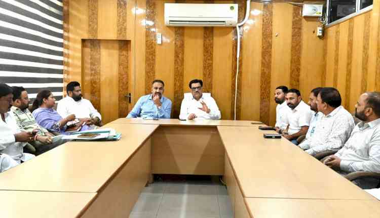 MLA Bagga, MC Chief direct officials to ensure cleanliness; fill vacant posts of sweepers 