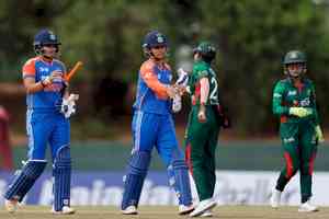 Women’s Asia Cup: Bowlers, Smriti help India thrash Bangladesh, storm into final (ld)