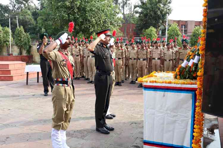 Cadets pay tribute at War Memorial on the Silver Jubilee of Kargil Day