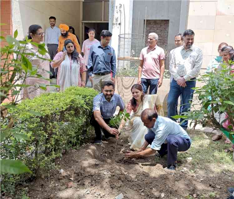 Department of Biochemistry and Biophysics commemorates the Kargil Vijay Diwas by carrying out plantation drive