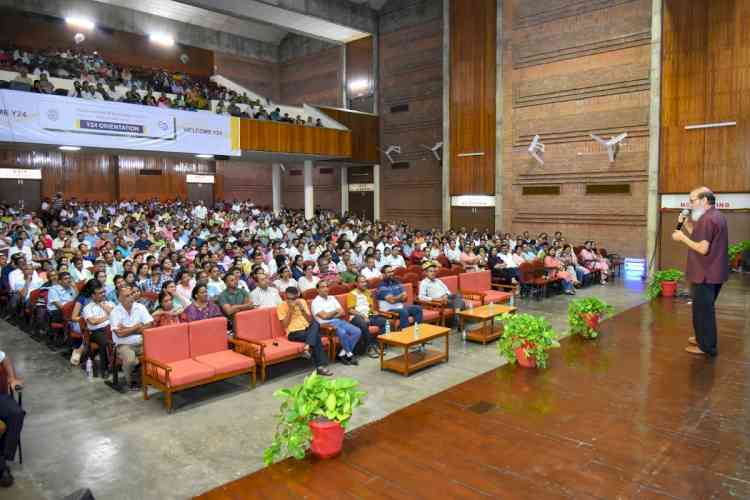 IIT Kanpur Welcomes Y24 Batch of Students with Comprehensive Orientation Program