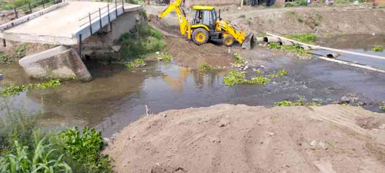 Construction work of bridge in Bhukhri Kalan starts