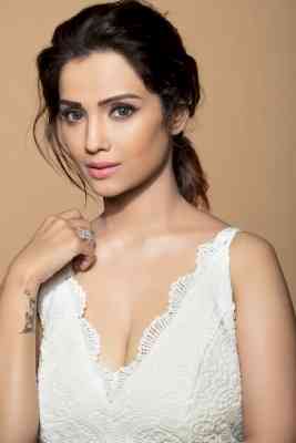 Adaa Khan: I admire Kiara Advani's makeup sense, natural and flawless