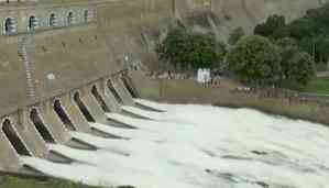 Mettur dam reaches full capacity; Tamil Nadu issues flood alert