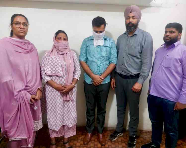 Vigilance Bureau arrests ACP Ludhiana, her Reader attempting to take Rs 30,000 bribe