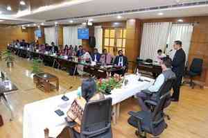 India highlights its successful governance models to visiting Lankan  civil servants