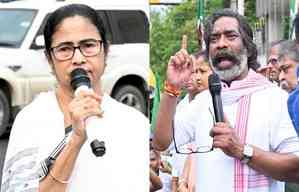 Mamata Banerjee dials Hemant Soren, discusses 'evolving flood situation' 