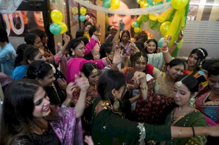 Teej festival celebrated at Zuri Beauty Academy