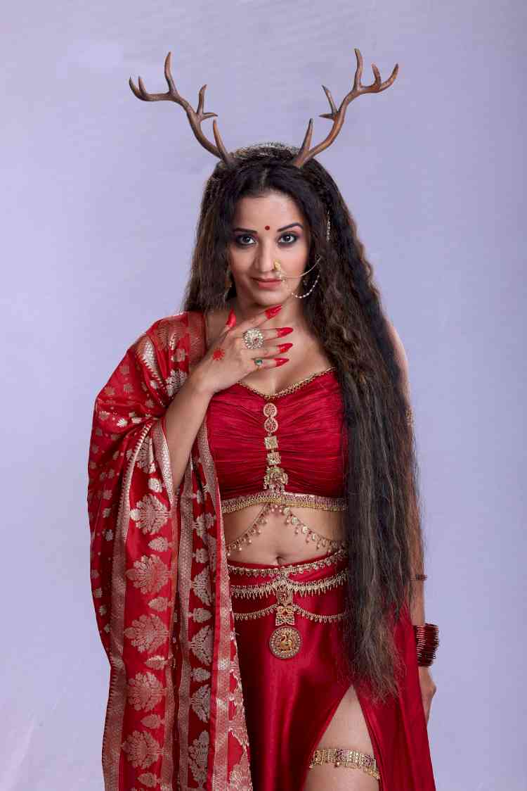 Monalisa reveals what made her say yes to Shemaroo Umang’s upcoming supernatural show ‘Shamshaan Champa’