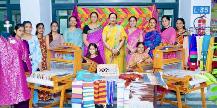 KMV celebrates National Handloom Day with full zeal and enthusiasm