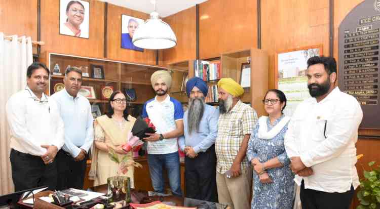 VC PU felicitated Manu Bhaker (Arjuna Awardee) and Sarabjot Singh