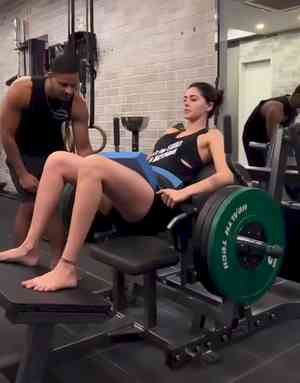 Ananya Panday lifts 120 kgs in gym, gives fitness goals