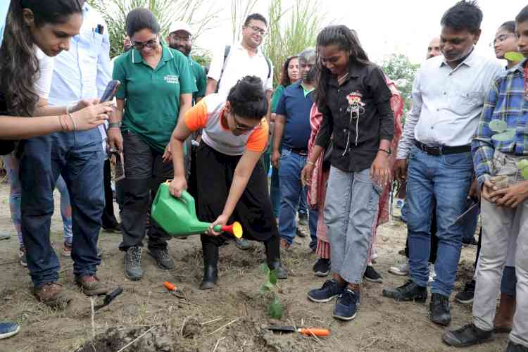 HCLTech commemorates the 48th anniversary of HCL Group by planting 48,000 saplings across India